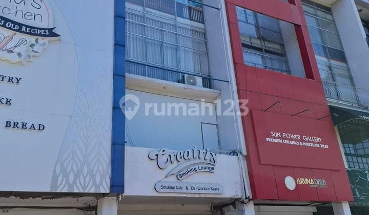 Ruko Indragiri 4,5 Lantai 100 M2 Lokasi Strategis