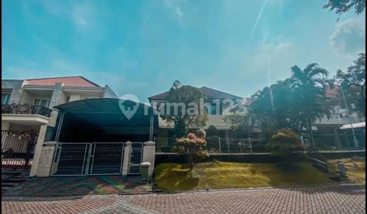 Disewakan Rumah Graha Family Hadap Jalan Raya 510M2