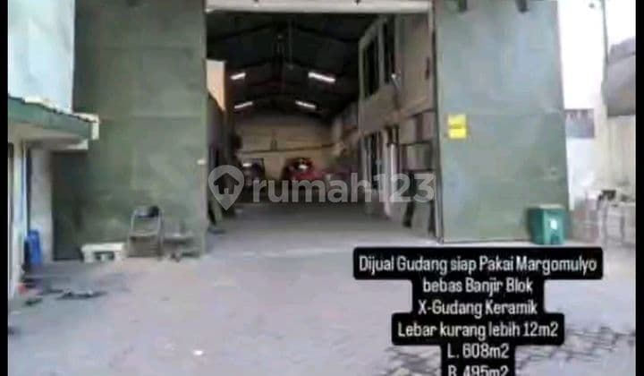 For Sale Warehouse in Margomulyo Pemai, Front Position, Land Area 608M2, Building Area 495M2, SHM.