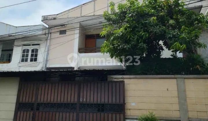 Rumah mewah di tengah kota semarang