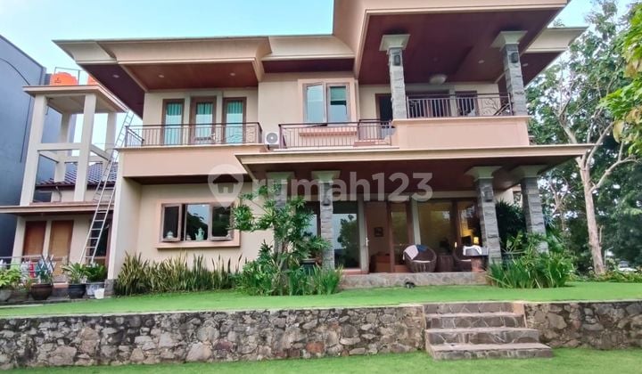 Rumah mewah siap huni