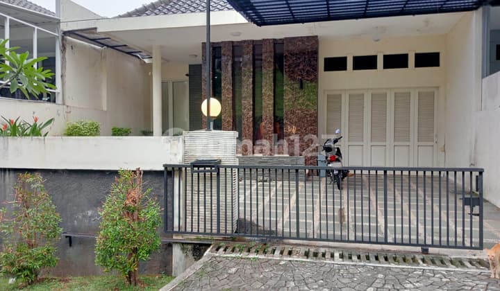 Rumah siap huni dan nyaman Candi Golf Semarang selatan – 10756