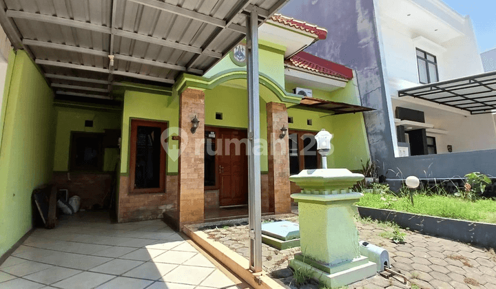 Rumah Siap Huni dan Nyaman Daerah Semarang Selatan - 9579