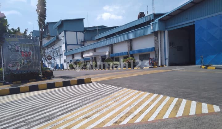 Good Warehouse in Karawang Within the KJIE Area Near the Toll Gate