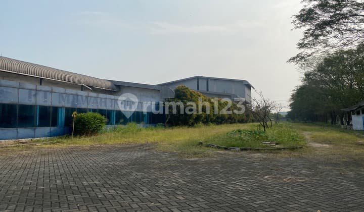 Ex Pabrik Di Modern Cikande Bangunan Perlu Renov