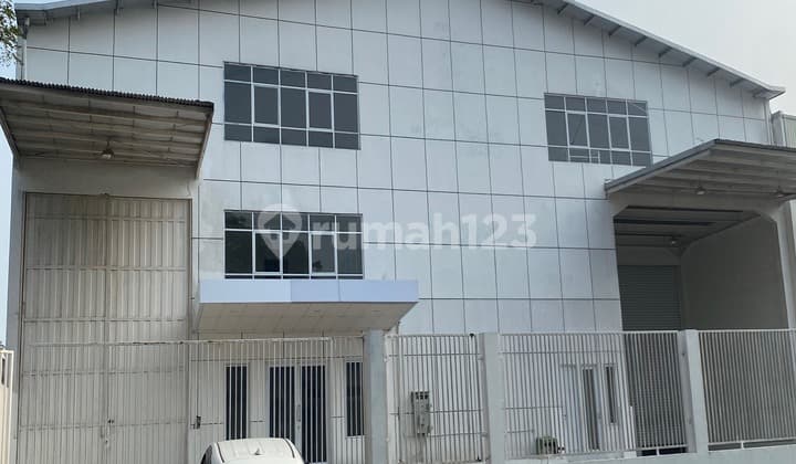 Gudang Bagus Di Kawasan Delta Silicon 3 Siap Pakai