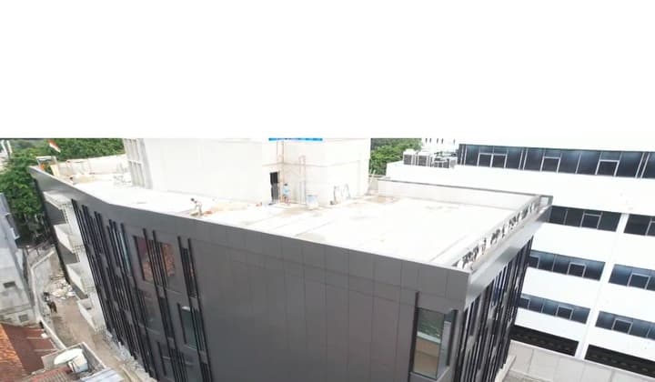 Office Building in Palmerah 4 Floors + Strategic Rooftop