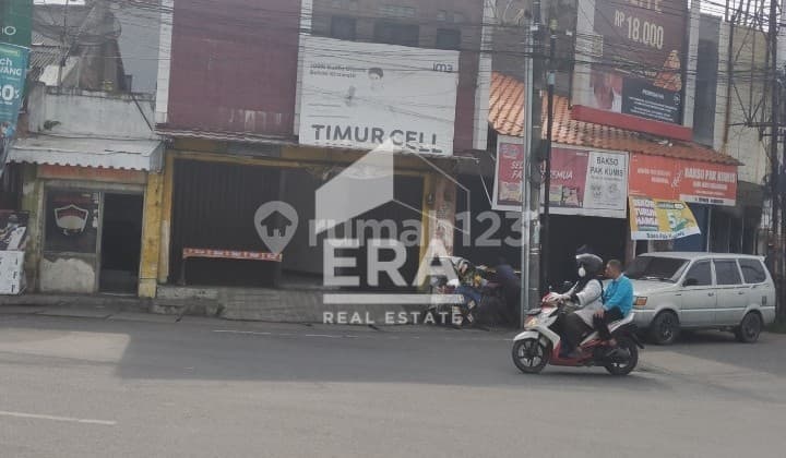 For Sale, 2-Story Shop House in Kertabumi, Karawang City Center, Certificate of Ownership (SHM).