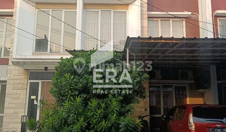 For Sale, 2-Story House in Galuh Mas Karawang, Includes 3 AC Units Free.