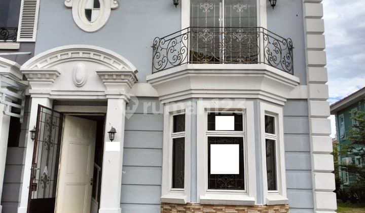 Rumah Posisi Hook, Lokasi Strategis, Bebas Banjir, Siap Huni, Terawat Dan Bagus di Area Lippo Karawaci