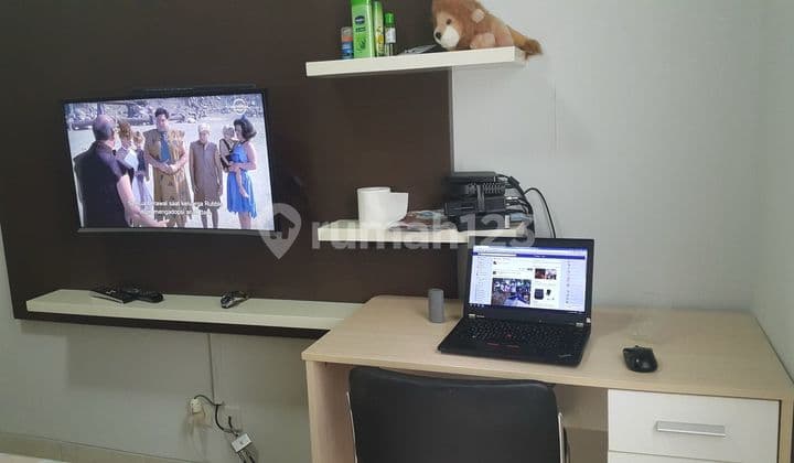 Turun Harga! Cosmopolis Resort Full Furnished, Akses Langsung ke Pool