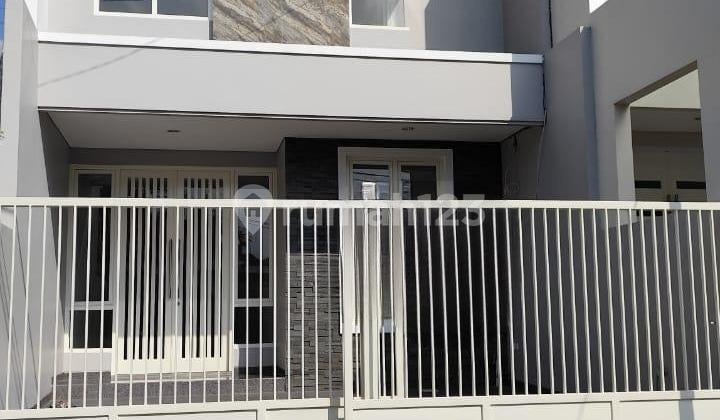 Rumah New Minimalis di Manyar Tirtoyoso Rumah New Minimalis di Manyar Tirtoyoso