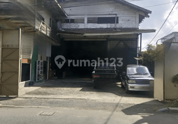 Gudang + Toko Di Raya Kyai Abdul Karim, Dekat Pondok Chandra