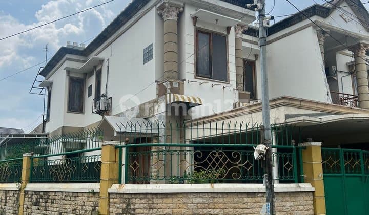 For Quick Sale: Freehold House in Jemur Andayani, Hook, Ideal for Business