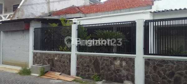 Rumah Siap Huni Lokasi Strategis Dekat Merr di Lebak Arum