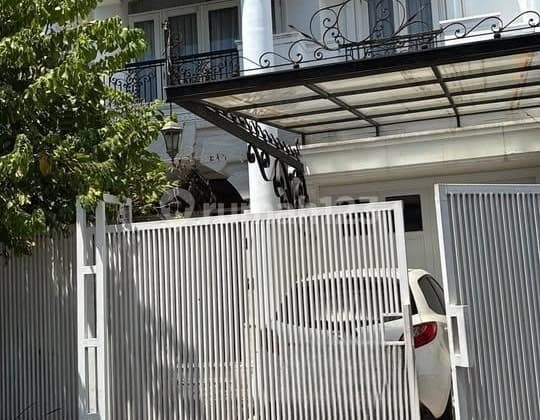 A house in an elite area with a cluster system, one gate system, flood-free, located on the main road and the wide cluster road in Wisata Bukit Mas.