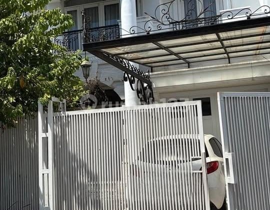 Rumah Mewah, Lokasi Strategis di Jalan Utama Wisata Bukit Mas