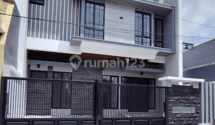 Rmh Gress 2LT minimalis kontemporer di Wisma Permai