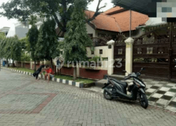 Rumah di Gayungsari Barat Nyaman Asri dekat Ketintang