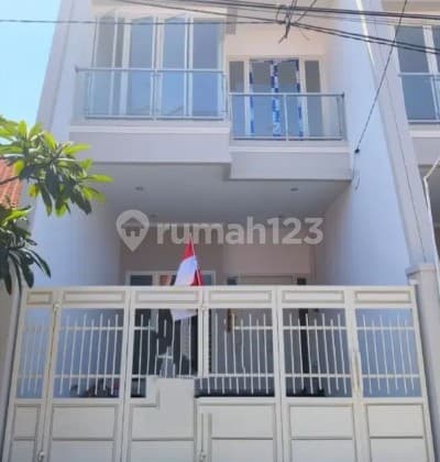 Rumah Minimalis di Mulyosari Utara 2 Unit