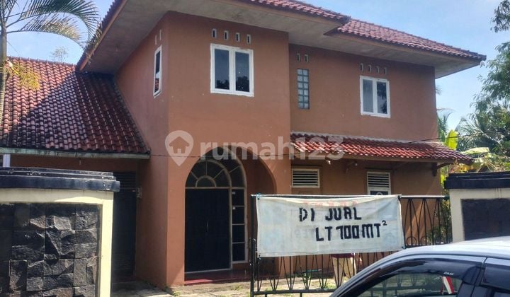 Rumah Dua Lantai Siap Huni Halaman Depan dan Belakang Luas Harga Masih bisa Nego Sampai Jadi