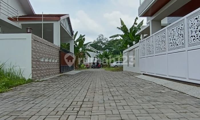 Dekat Sekolah Al Azhar Dijual Tanah di Jl. Damai Sleman