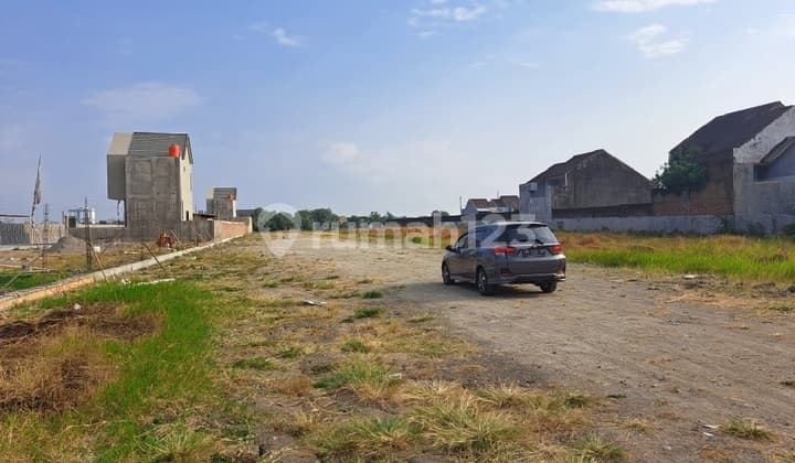 4 Minutes ATMI Polytechnic Surakarta, Karanganyar Land