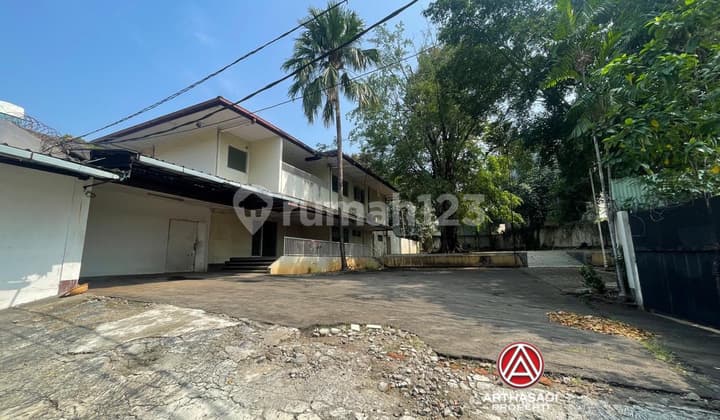 Kemang, Rumah Lama Hitung Tanah, Lokasi Prime Bebas Banjir