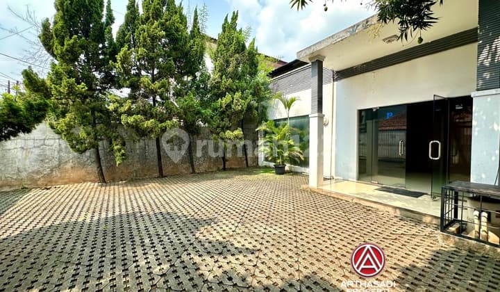 Office House with Spacious Car Parking