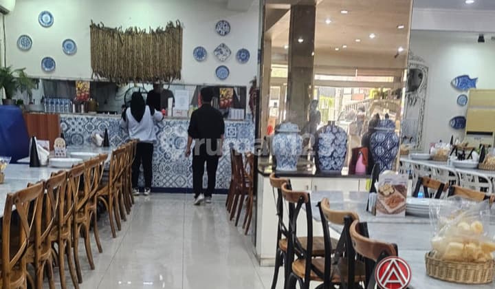 Menteng, Commercial Property Suitable for Buildings, Offices, and Businesses