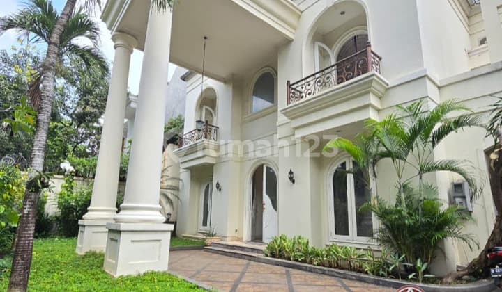 Kemang, Luxurious House, Lush, Well-Maintained and Ready to Occupy