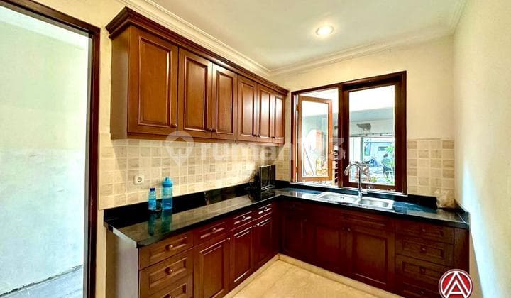 Rumah Mewah on Progress Fully Renovated di Pejaten