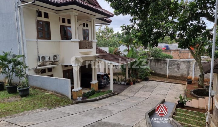 Jagakarsa, Rumah Kebun Nyaman , Tenang Dan Siap Huni