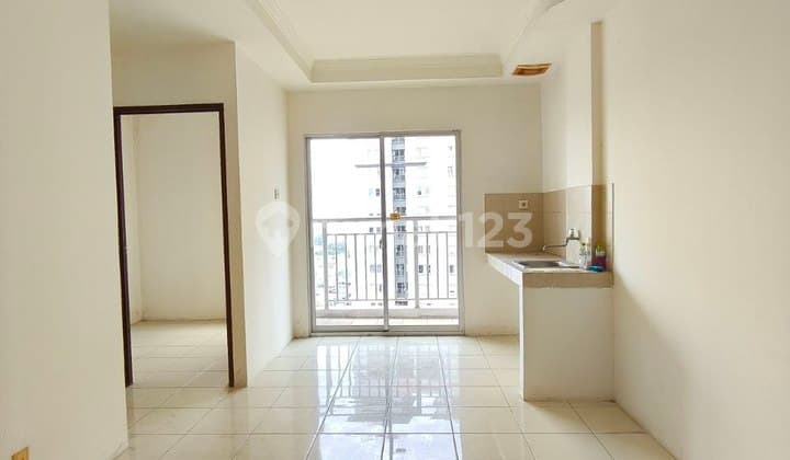 For Sale Fast! 2 Bedroom Apartment, Unfurnished Mediterania 2, Central Park, West Jakarta