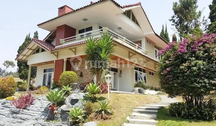 Fix Rumah Villa Cakep, Omset Besar, Excellent, Lembang, Bandung