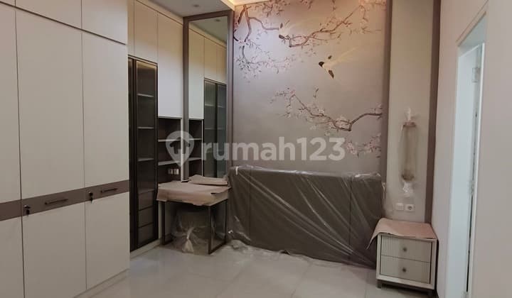 Rmh Mega Kebon Jeruk 144M2 144M2