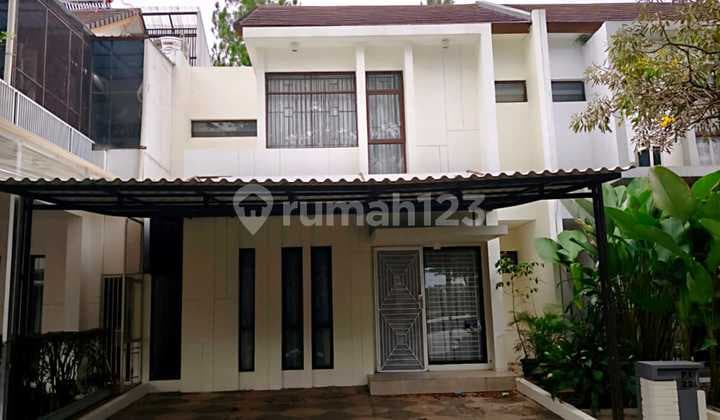 2-Story House Ready to Occupy in Foglio Cluster, Foresta Area, BSD City, Land Area 144 m² (8x18), Building Area 140 m², 3+1 Bedrooms, 3+1 Bathrooms, Already with SHM (Certificate of Ownership), Facing South, 4400 Va Electricity, Semi-Furnished, Good Condition, Price 2.9 Billion.