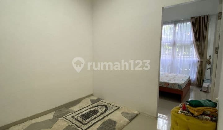 Rumah cantik nuansa putih Rumah di Jl. Reog TURANGGA bandung 2 Lantai