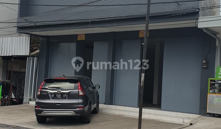 Ruko gress 3 lantai siap pakai Ruko di Jl. Raya Lembang Baru