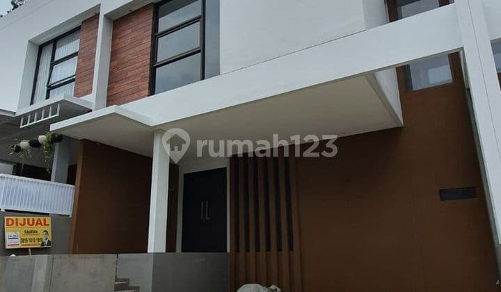 Rumah Minimalis Modern di Komplek Pondok Hijau Bandung Bagus
