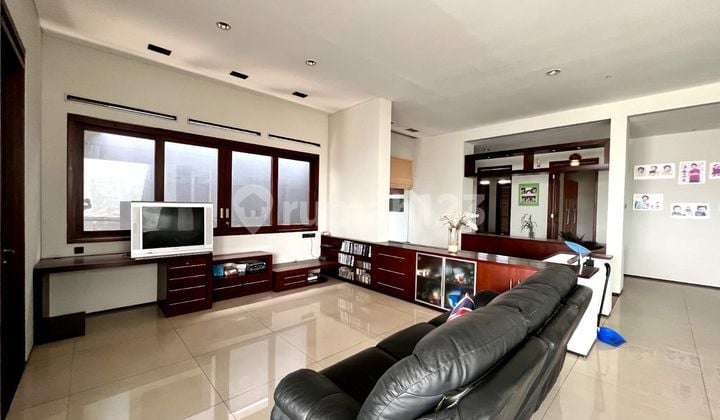 Modern Minimalist Luxury House on Jl. Batununggal Indah, Bandung