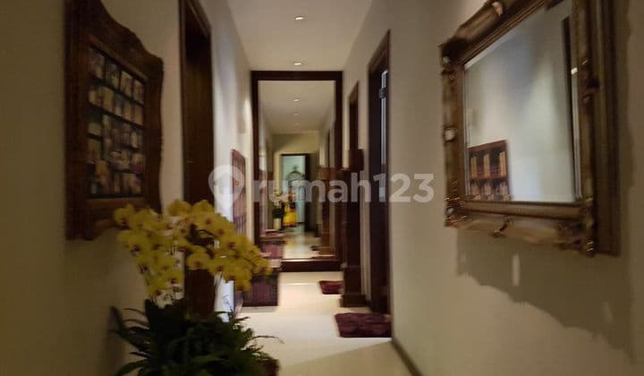 Rumah Mewah 2 Lantai dilokasi Elite di Jl. Setra Indah Bandung