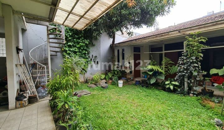 Rumah lokasi Premium di Jl. Nanas Sayap Riau Bandung