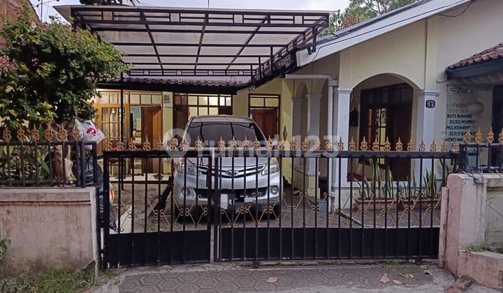 House on Dago Pojok Street, Bandung
