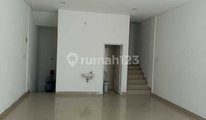 Nice Shop House on Buah Batu Extension, Bandung