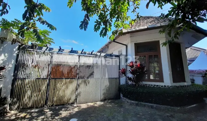 Rumah Cocok Untuk Usaha Di Pusat Kota Bandung