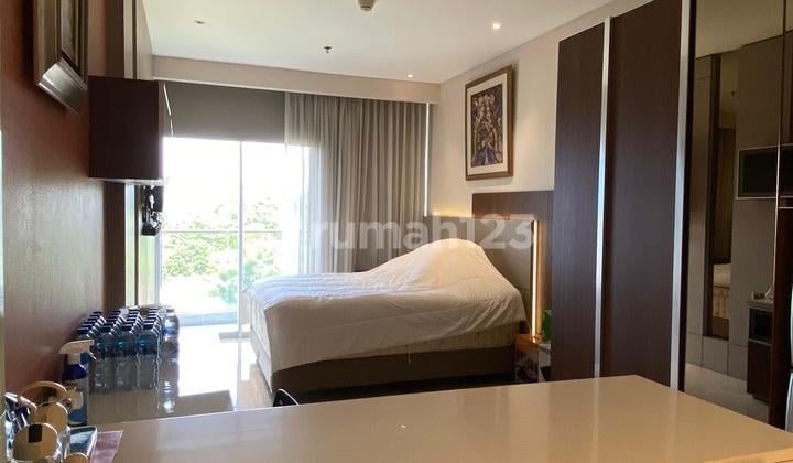 Luxury Apartment In Art Deco Bandung