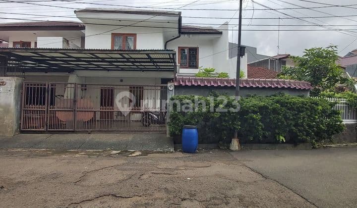 Rumah di Taman S Parman, jakarta barat, lokasi strategis dekat kampus dan mall