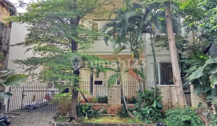Jualcepat Rumah2 Lantai di Perumahan Mega Kebon Jeruk, Kembangan,Jakarta Barat.