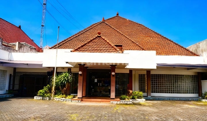 Ldp 0090 Dijual Bangunan 0 Jalan Raya Pusat Kota Surabaya Cocok untuk Bank, Kantor, Restoran Strategis